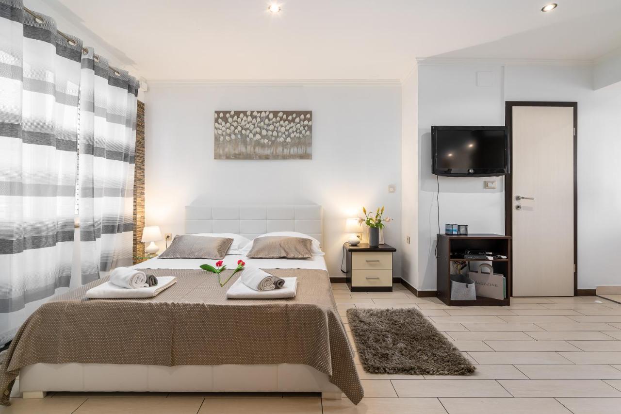 Studio Apartment La Luna Split Eksteriør billede